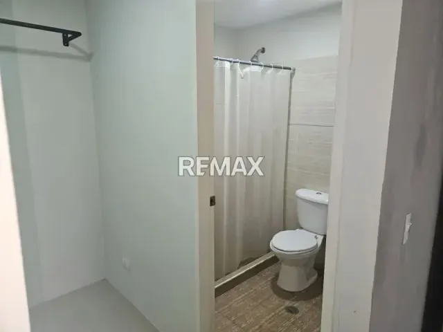 EN ALQUILER APARTAMENTO UBICADO EN CIUDAD ROCA - 6