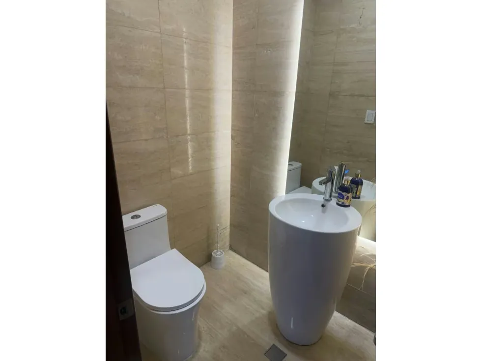 Alquilo apartamento 240m2 Valle Arriba 8490 - 12