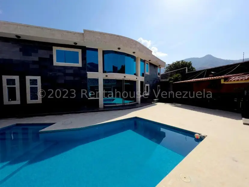 Casa (Duplex) en Venta en El Castaño, Aragua