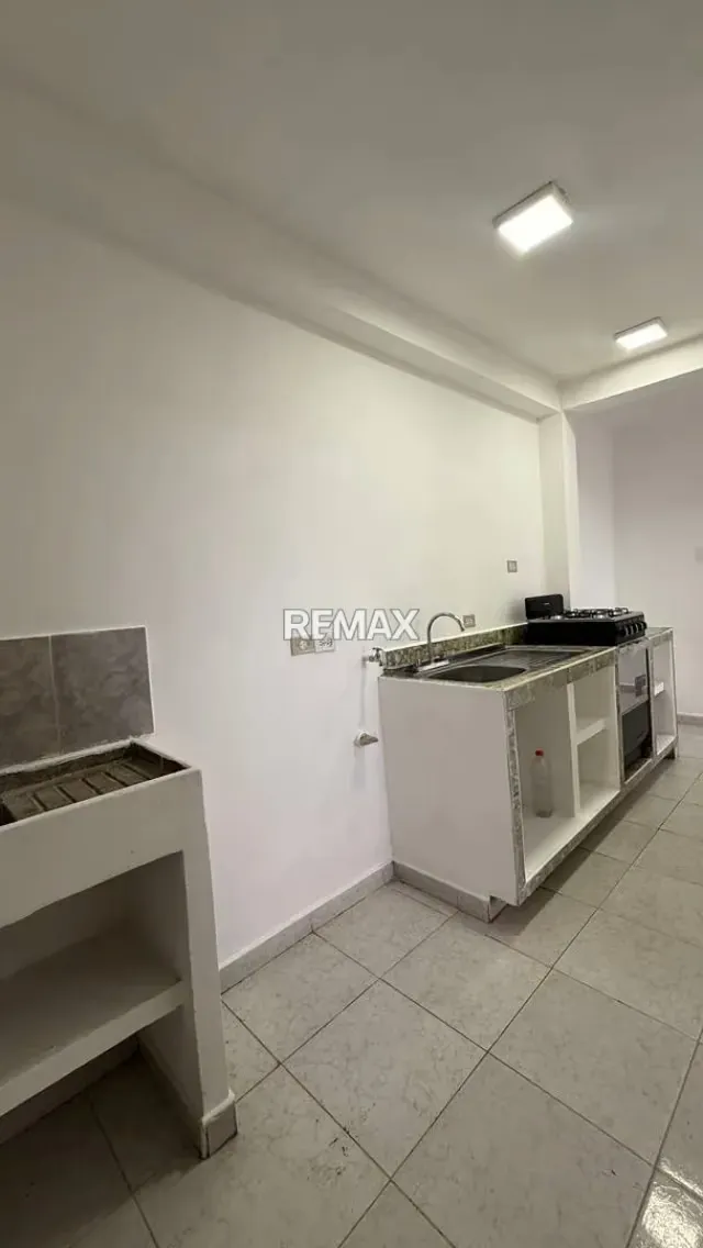 Se alquila Apartamento en 18 de Octubre - 2
