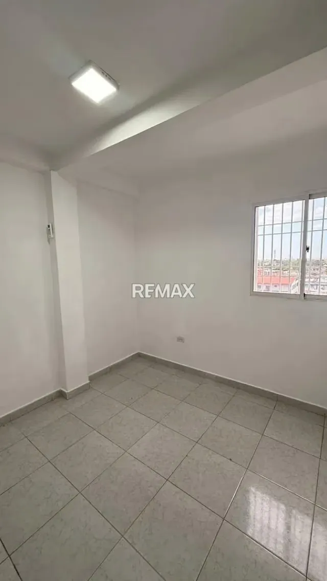 Se alquila Apartamento en 18 de Octubre - 5