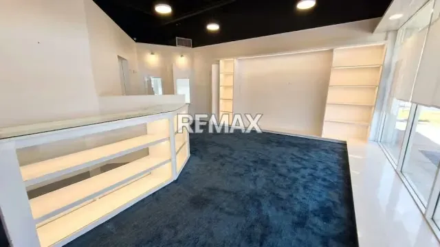 Alquilo local comercial en Centro Comercial Ciudadela Plaza. Planta Alta. Zona Oeste. Excelente ubicación. - 3
