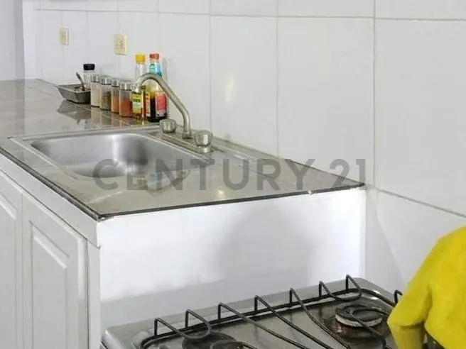 En Venta Amplia Casa en Barrio Francisco de Miranda (Los Guaritos) - 4