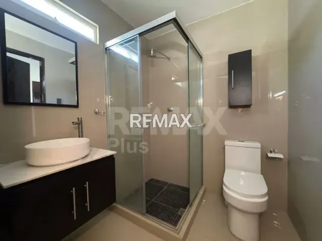 Casa Ubicada En La Urbanización Doral Norte - 10