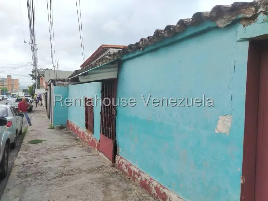 Casa (1 Nivel) en Venta en Centro, Lara - 2