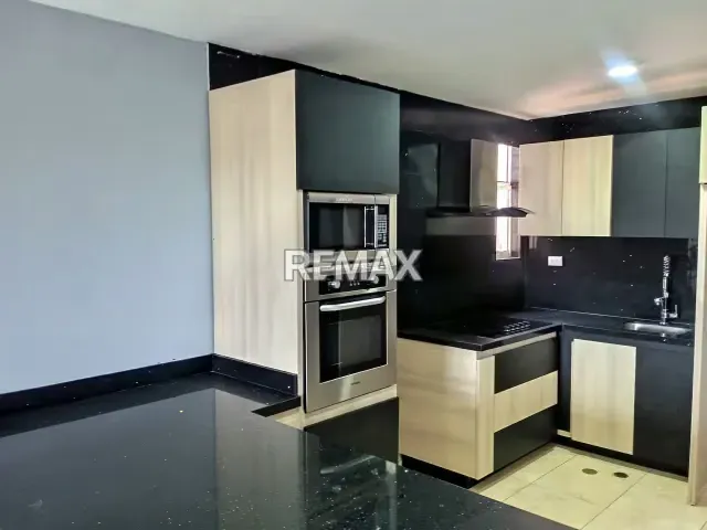 Se Vende Apartamento en Urb. Abadía Municipio San Diego - 4