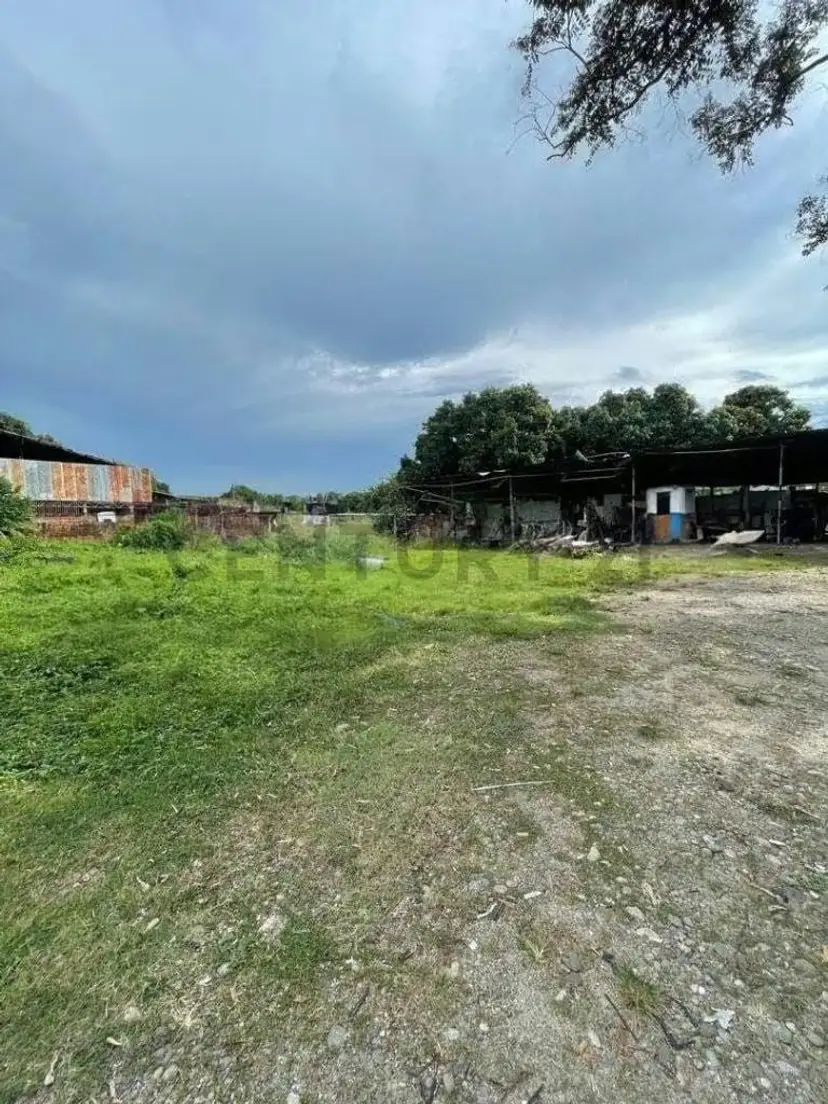 En Venta Terreno en la Av. Industrial