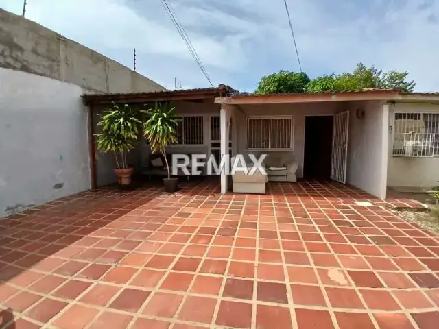 Se Vende linda Casa en Zona Residencial, Coro Edo. Falcón
