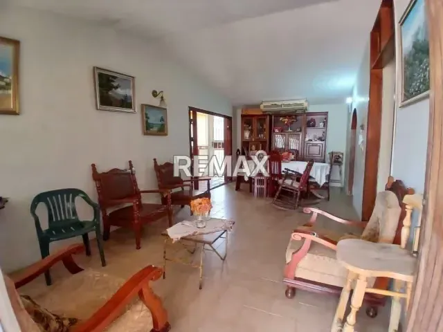 Se Vende linda Casa en Zona Residencial, Coro Edo. Falcón - 5