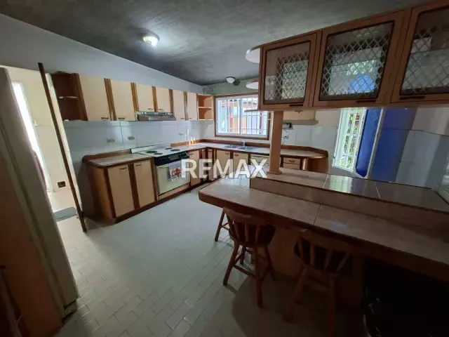 CASA EN VENTA EN ALTO PRADO con vista panorámica - 9