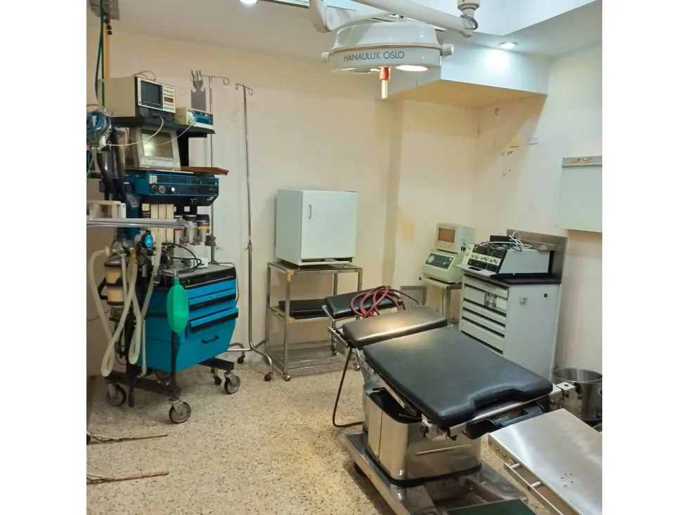 Local en Bello Monte acondicionado para Clinica de Oportunidad - 16