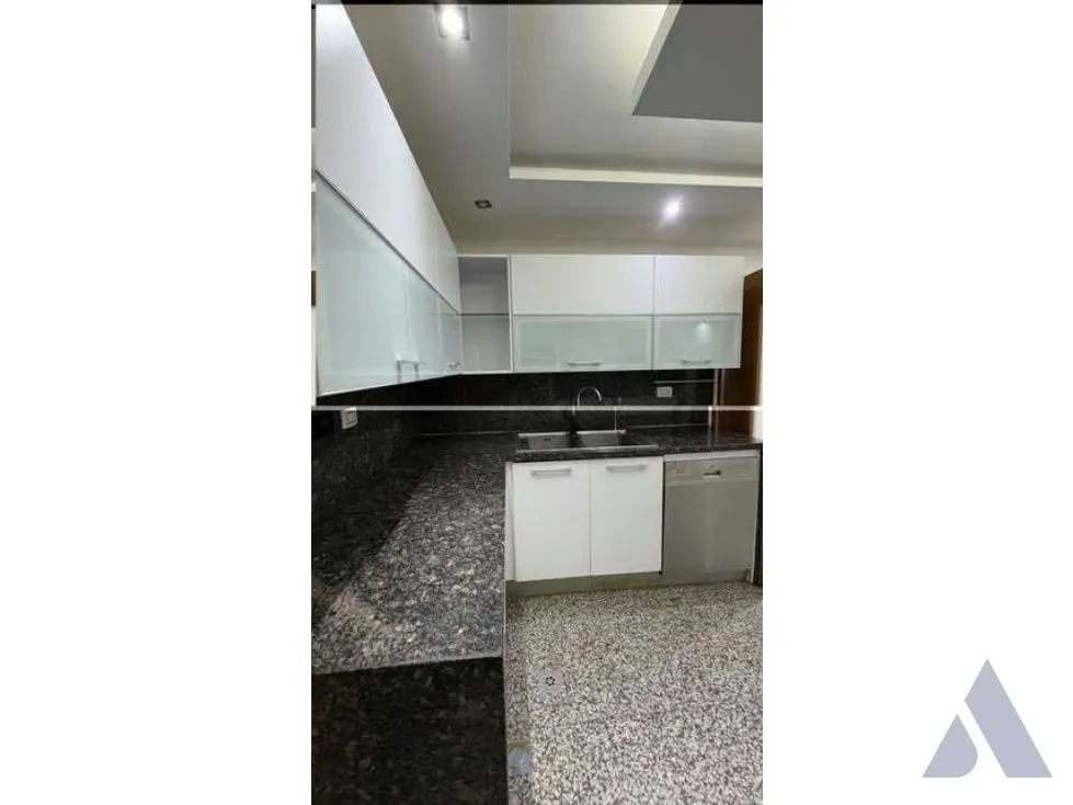 Venta o Alquiler PH 397 m2/5H/4B/4P Los Dos Caminos - 9
