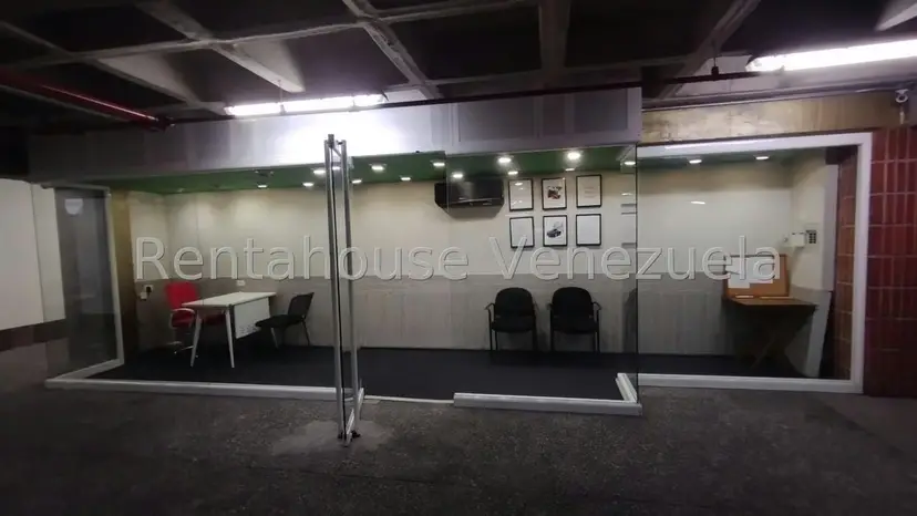 Comercial (Local Comercial) en Alquiler en Colinas de Valle Arriba, Distrito Metropolitano