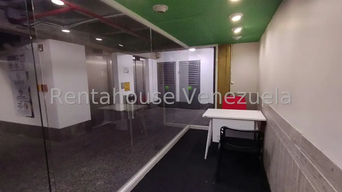 Comercial (Local Comercial) en Alquiler en Colinas de Valle Arriba, Distrito Metropolitano - 11
