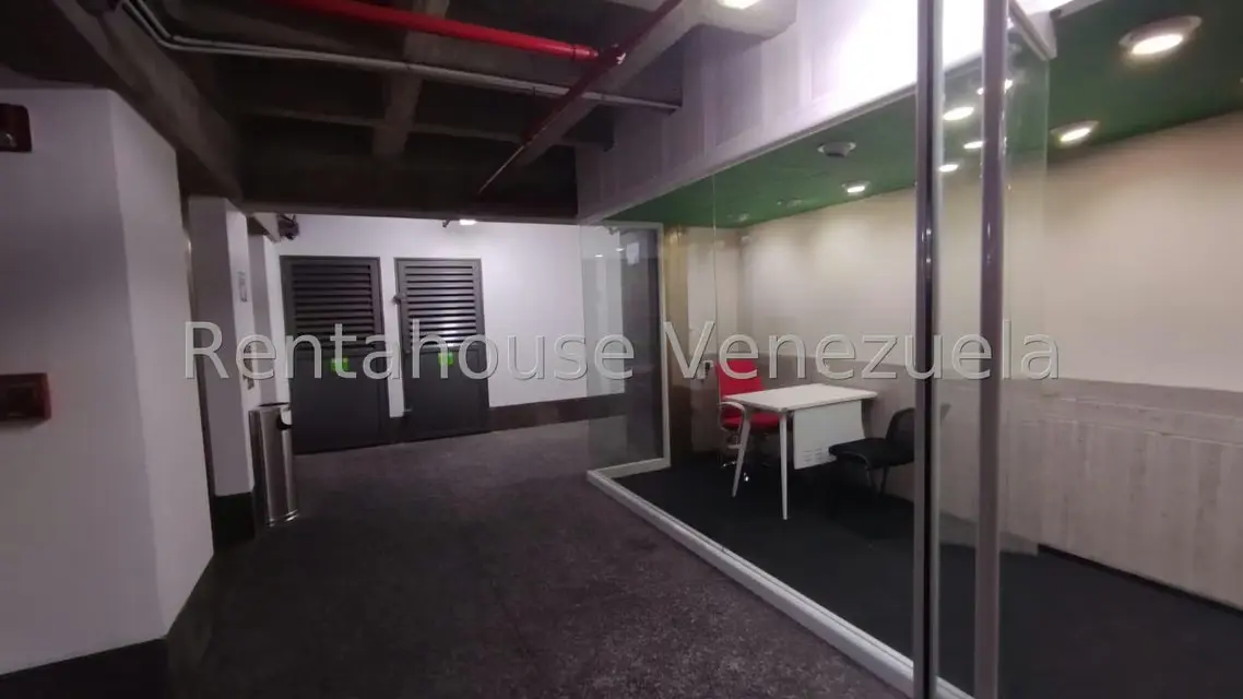 Comercial (Local Comercial) en Alquiler en Colinas de Valle Arriba, Distrito Metropolitano - 12