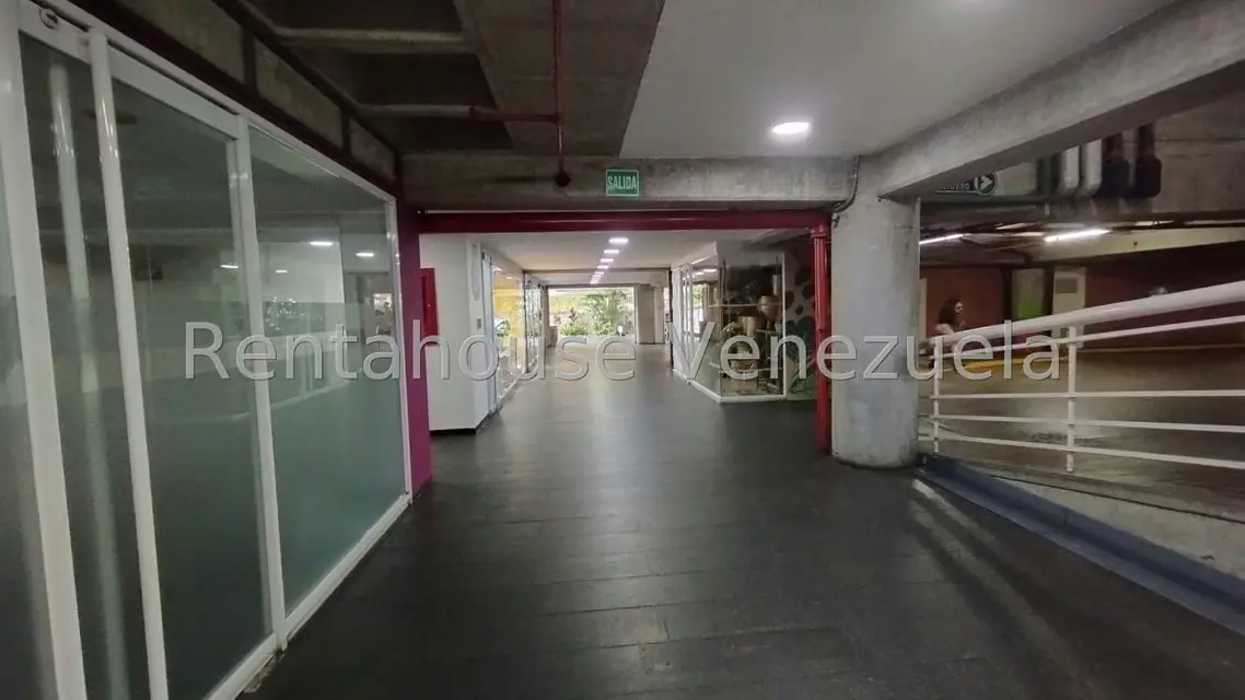 Comercial (Local Comercial) en Alquiler en Colinas de Valle Arriba, Distrito Metropolitano - 13