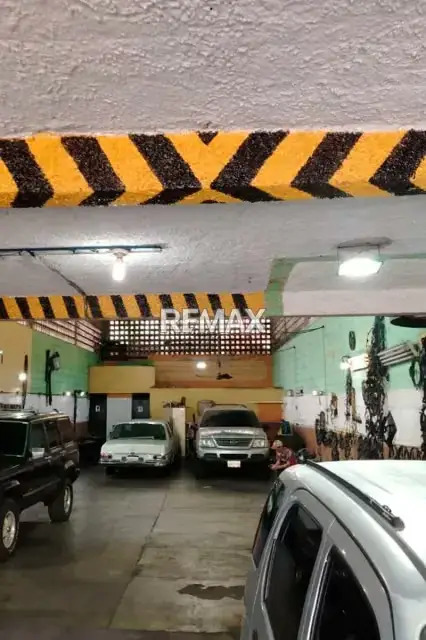 ¡Oportunidad de Negocio! Local Totalmente Operativo con Excelente Ubicación y Espacio Versátil.