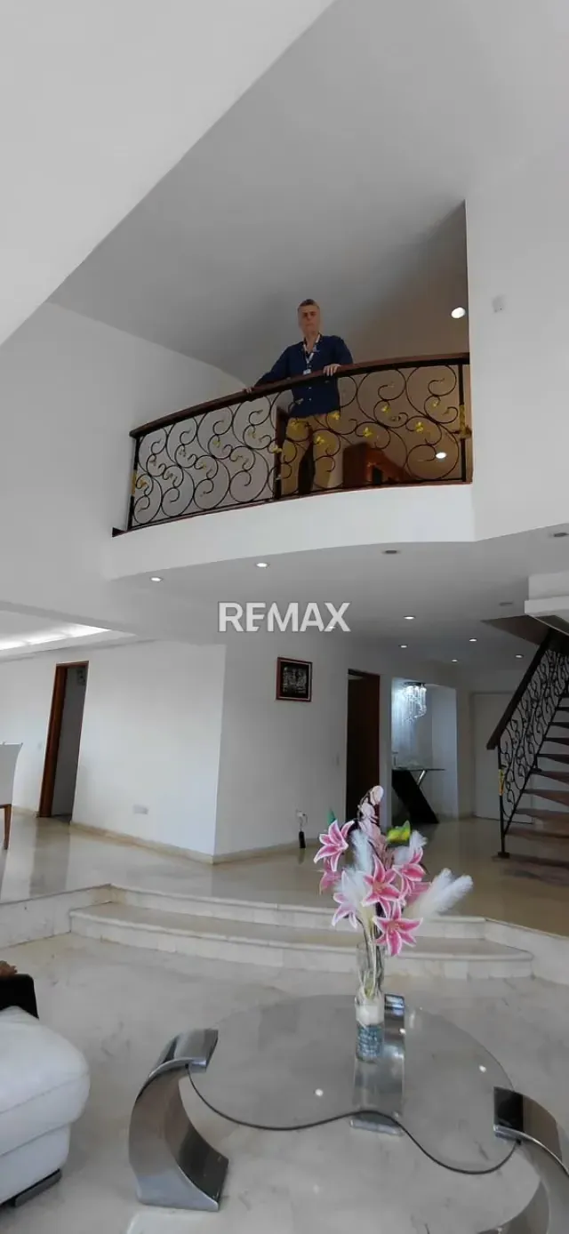 En Venta, Pent-House en Residencias Camino Real. - 2