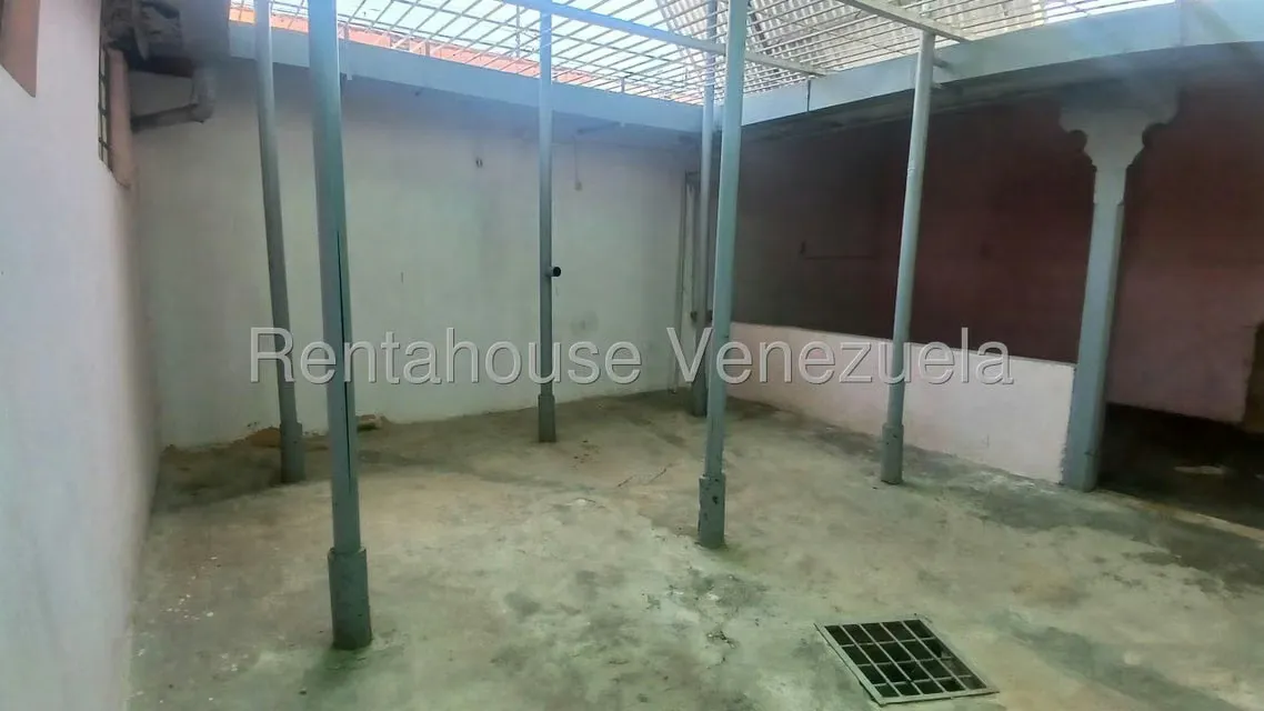 Local Comercial en Alquiler en Michelena, Carabobo - 4