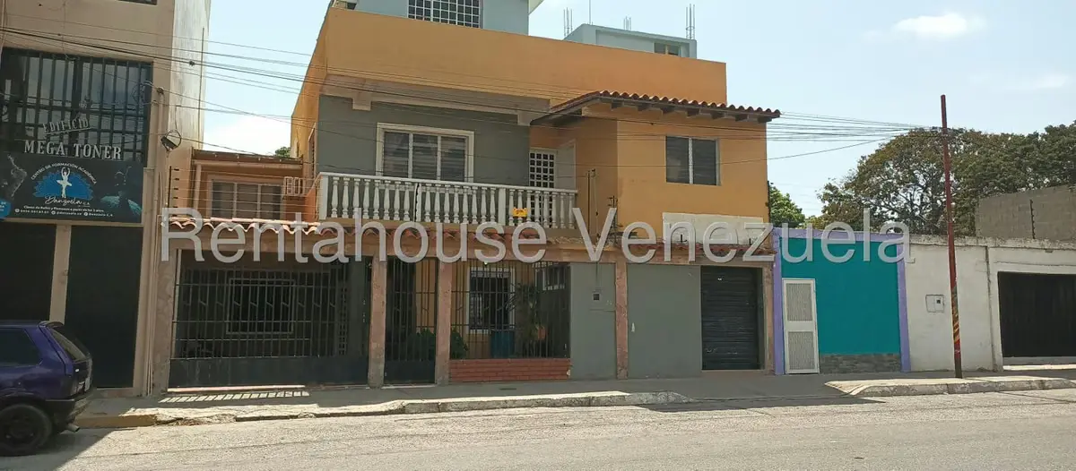 Casa (Multipes Niveles) en Venta en Centro, Lara - 2