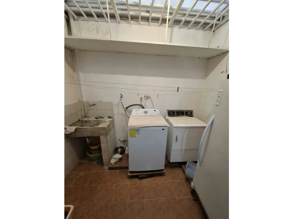 Vendo Casa de 2 Plantas en La Trinidad - 15