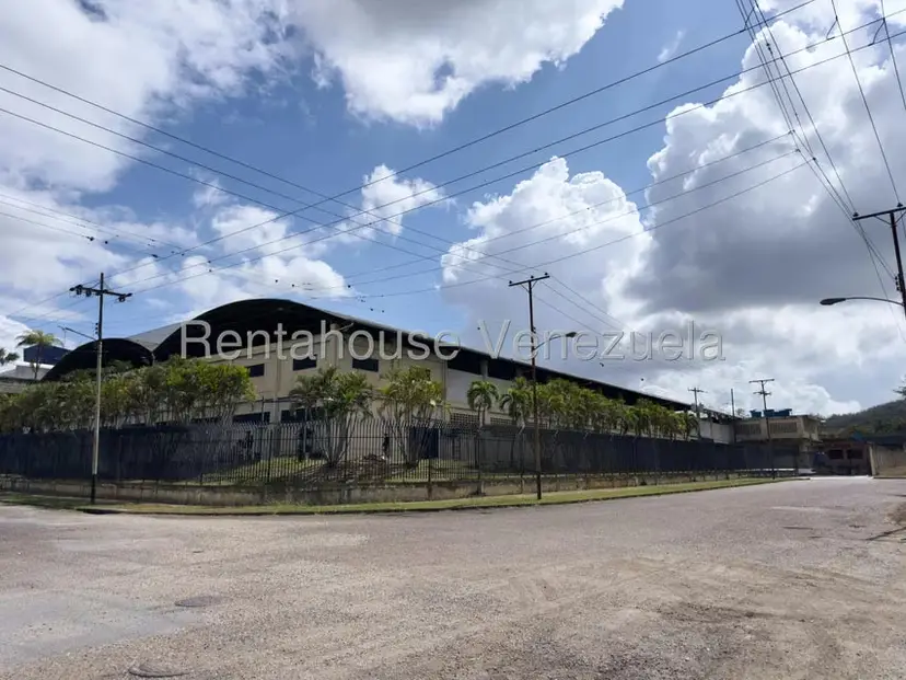Comercial (Galpon - Deposito) en Venta en Rio Tuy, Miranda
