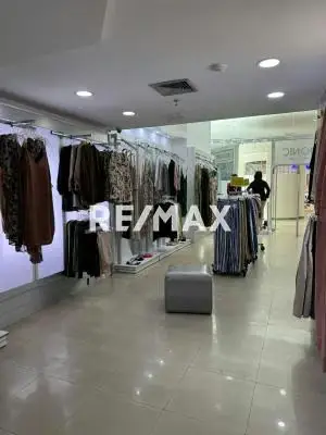 ALQUILER Local comercial en el Centro comercial Metrópolis San Diego