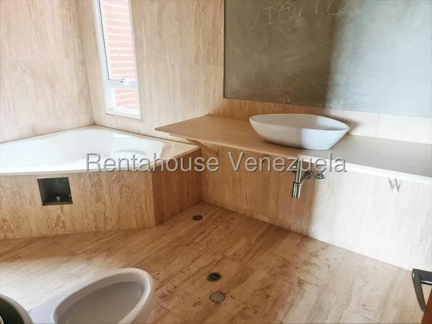 Apartamento (Planta Baja) en Venta en Colinas de Valle Arriba / Mirador de Los Campitos, Distrito Metropolitano - 12