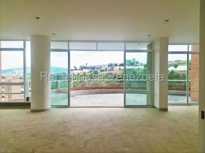 Apartamento (Planta Baja) en Venta en Colinas de Valle Arriba / Mirador de Los Campitos, Distrito Metropolitano - 3