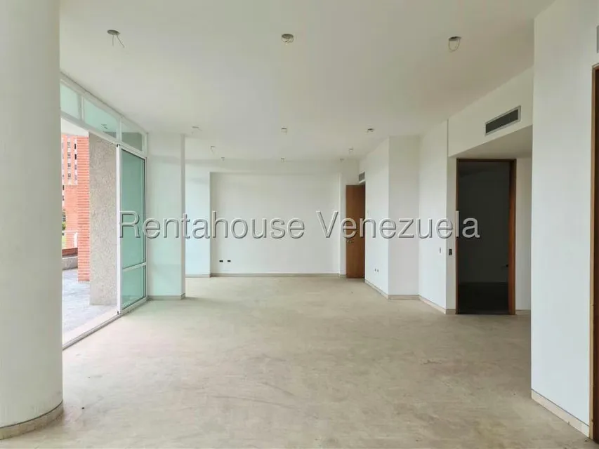 Apartamento (Planta Baja) en Venta en Colinas de Valle Arriba / Mirador de Los Campitos, Distrito Metropolitano - 4