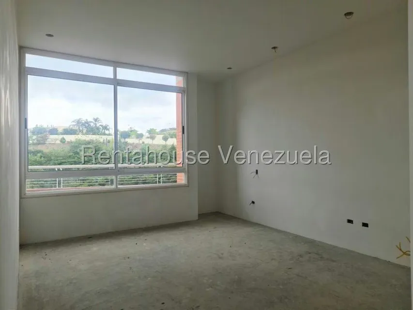 Apartamento (Planta Baja) en Venta en Colinas de Valle Arriba / Mirador de Los Campitos, Distrito Metropolitano - 10