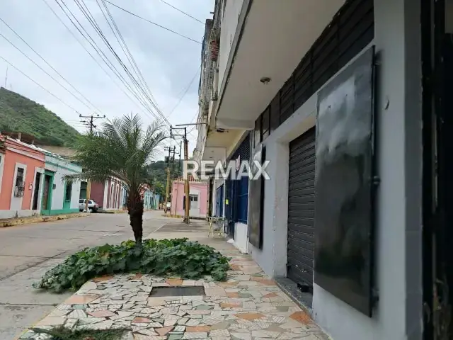35 m2 Para Alquiler Local comercial San Blas buena Ubicacion