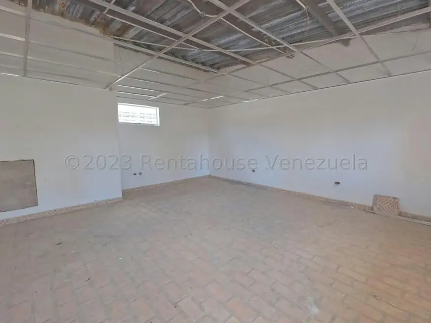 Local Comercial en Venta en Centro, Lara - 28
