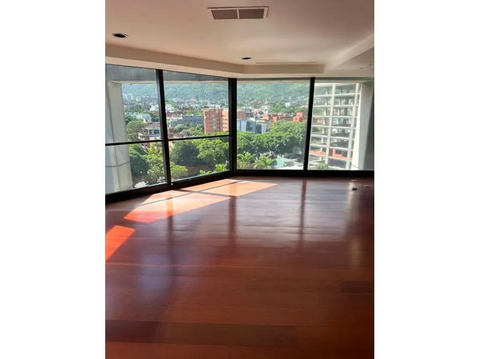 Oficina en Castellana 218 mt2-2b y cocina