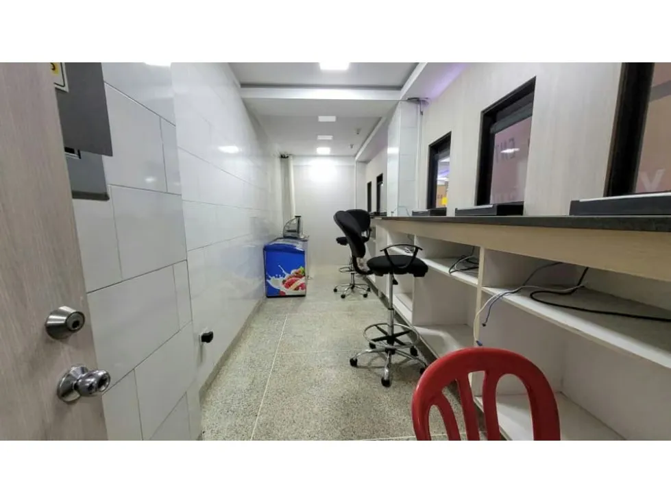 Se vende Local Comercial 550m² Catia - 5