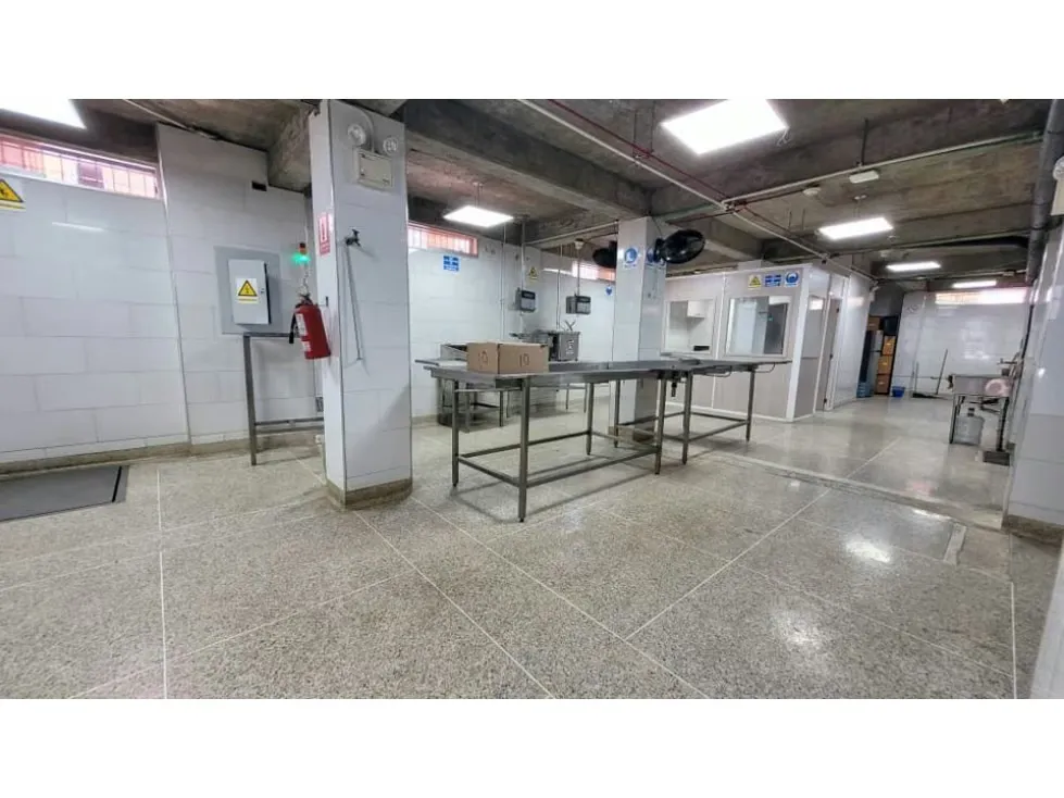 Se vende Local Comercial 550m² Catia - 10