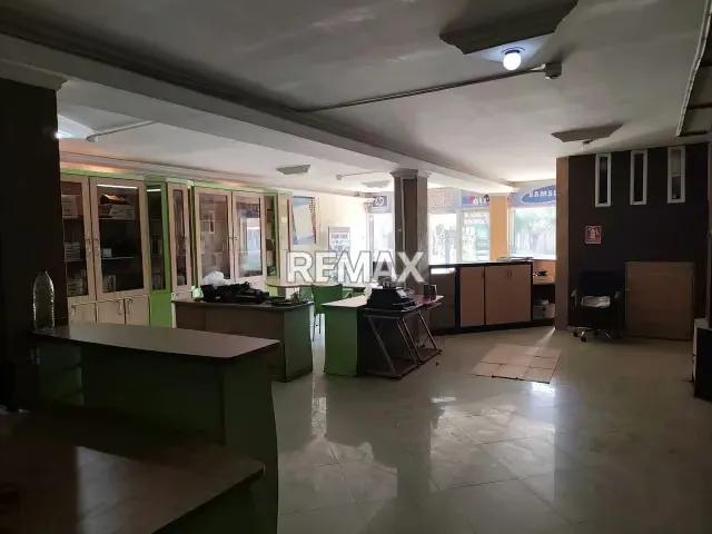 LOCAL COMERCIAL EN ALQUILER - 4
