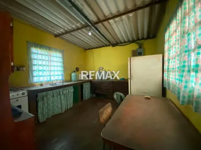 TERRENO CON AMPLIA CASA EN CIUDAD OJEDA - 8