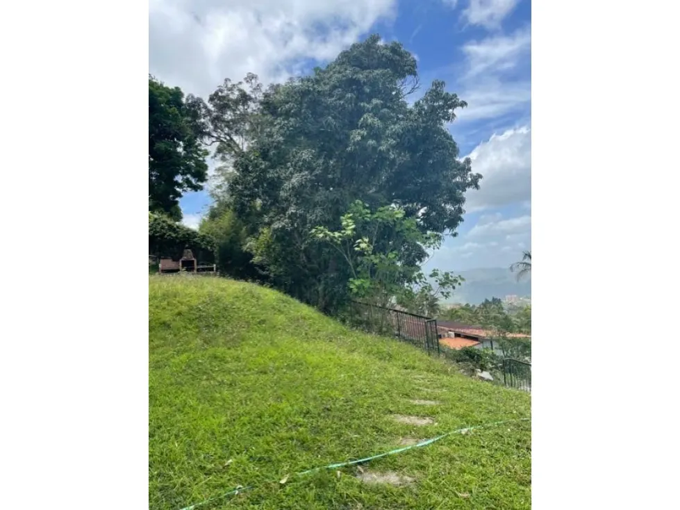 Vendo casa 9802 La Lagunita 6294 - 9