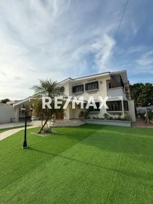 Venta Casa Quinta en Urb Canta Claro