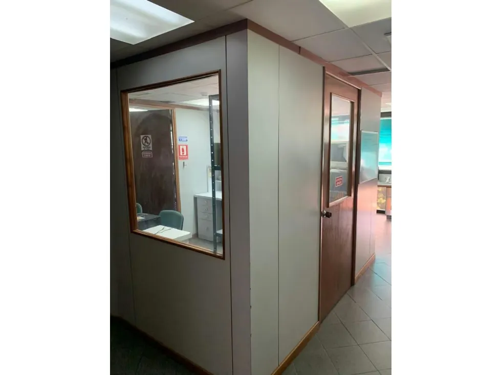 SE VENDE OFICINA EN MACARACUAY - 24