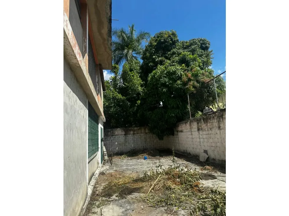 Se vende casa comercial 547m2 Av. principal de Chuao 5364 - 5
