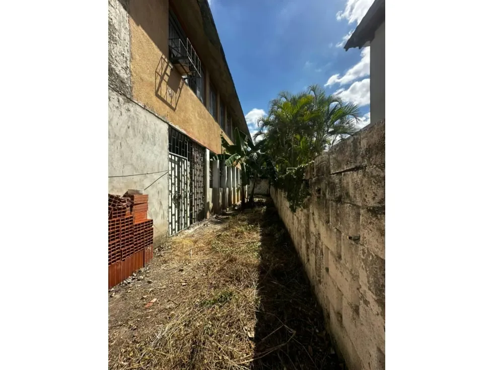 Se vende casa comercial 547m2 Av. principal de Chuao 5364 - 7