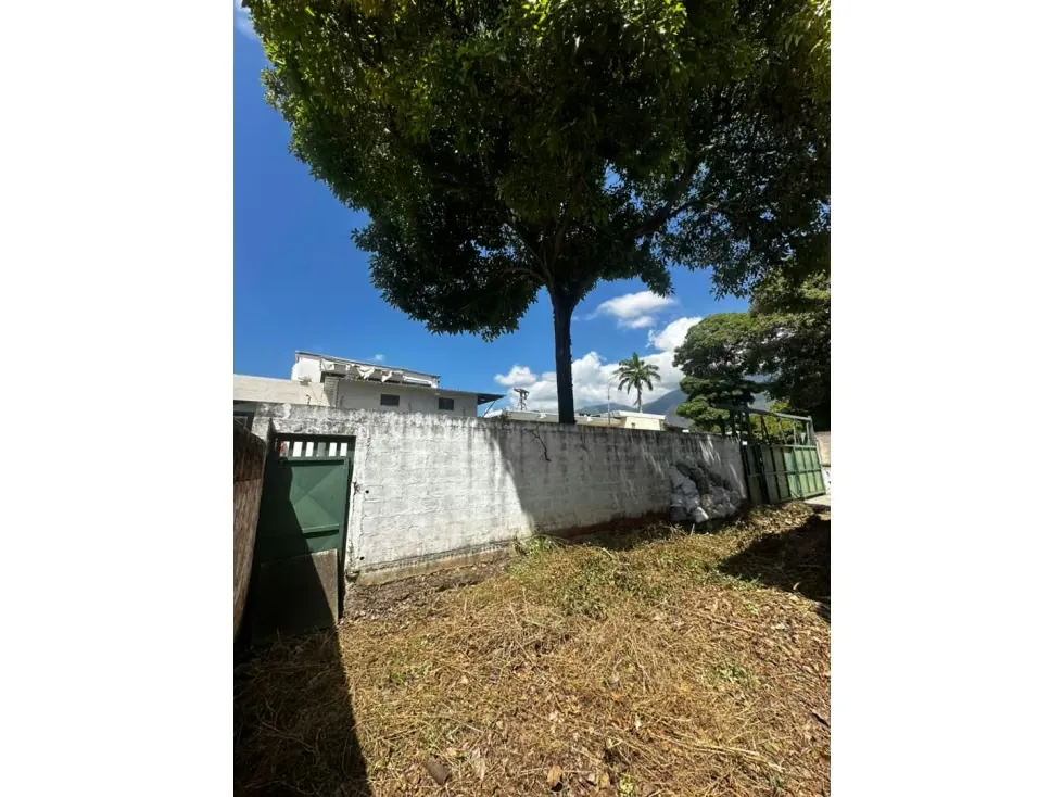Se vende casa comercial 547m2 Av. principal de Chuao 5364 - 8