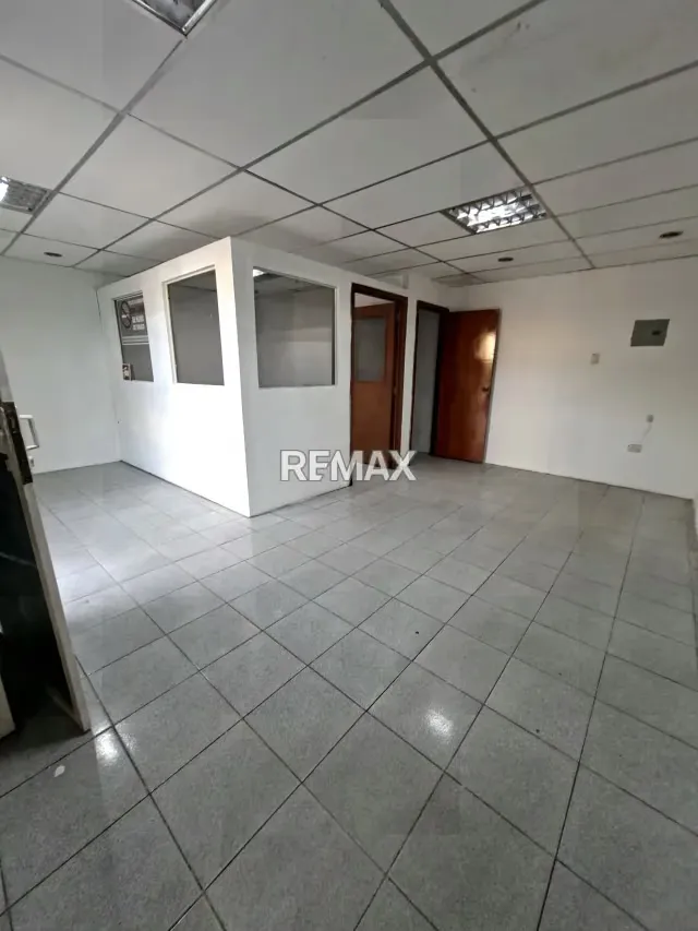 En Alquiler Local Comercial ubicado en Guanare, calle 15, entre carrera 14 y Av. Simon Bolivar, Guanare, Portuguesa, Venezuela - 7