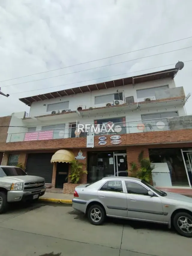 Local comercial en CC. Vista al mar. Piso 1