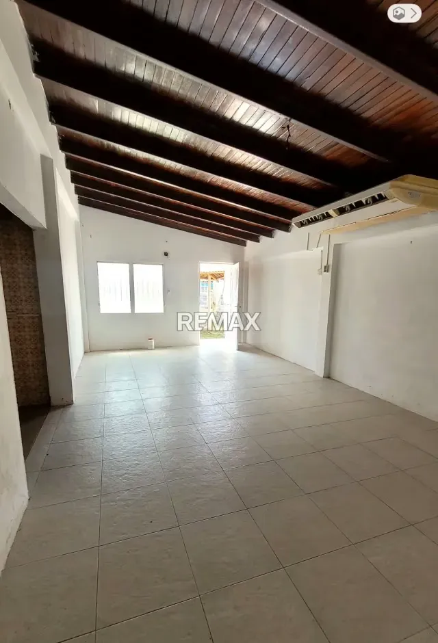 Se vende Casa en la Urbanización las Trinitarias cerca de la Av Centurion en Barcelona - 11
