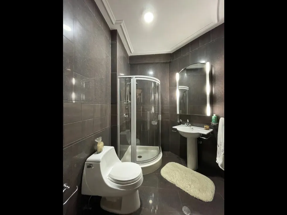 Se vende casa 1250m2 5h+2s/7.5b+s/6p Los Naranjos - 11