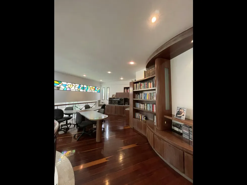 Se vende casa 1250m2 5h+2s/7.5b+s/6p Los Naranjos - 18