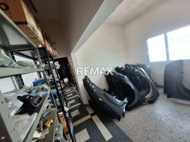 LOCAL COMERCIAL O CASA COMERCIAL EN VENTA EN AVENIDA 10 - 16